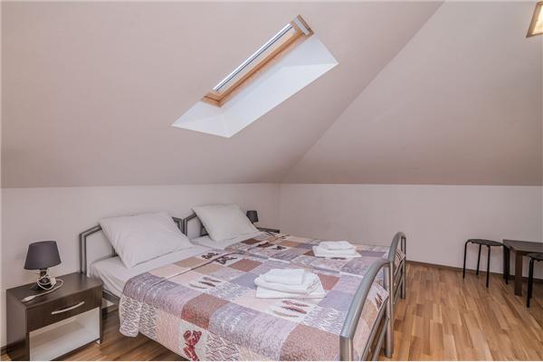 Apartment A2, for 6 persons