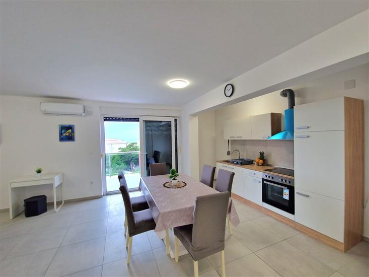 Apartment A3, for 6 persons