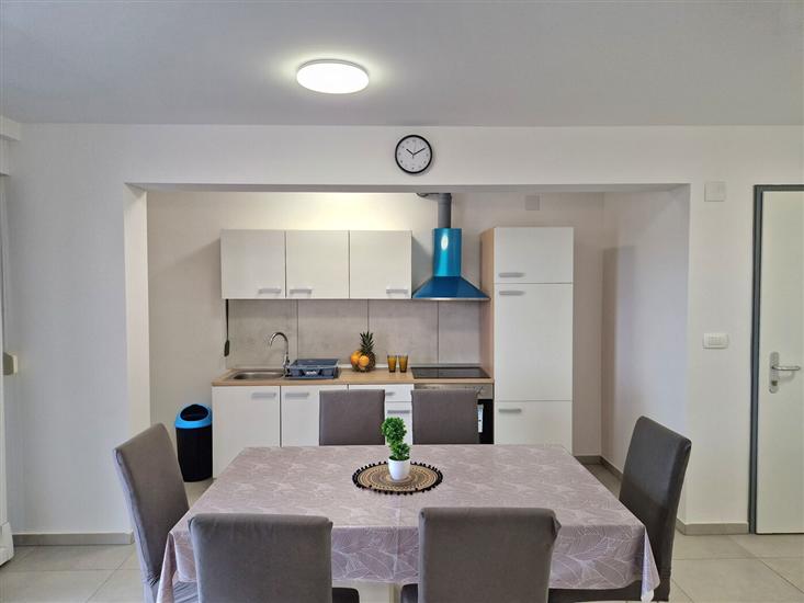 Apartment A3, for 6 persons