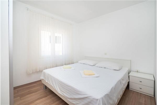 Apartment A1, for 5 persons