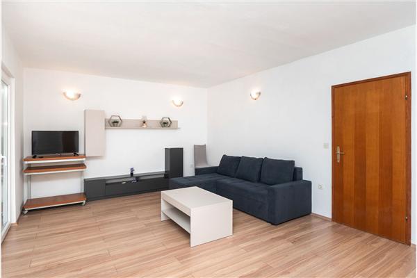 Apartment A1, for 5 persons