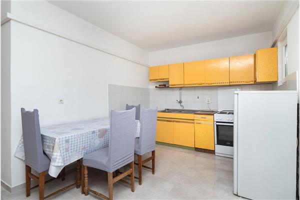 Apartment A1, for 5 persons