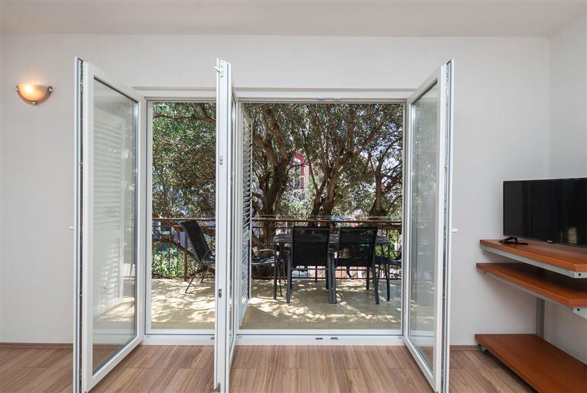 Apartment A1, for 5 persons