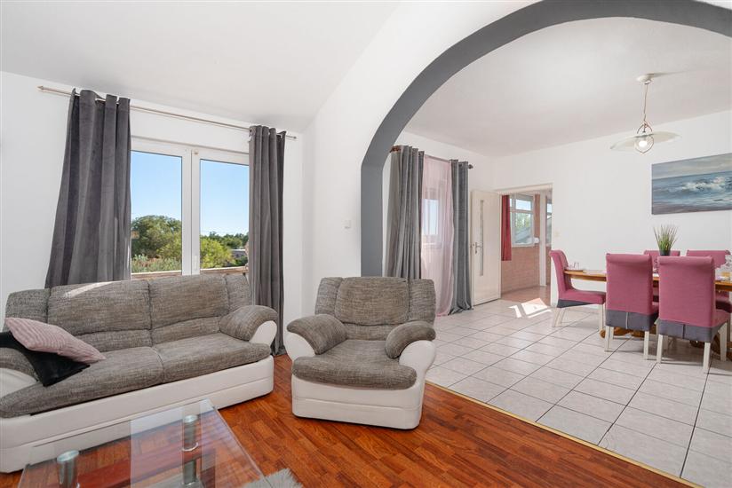 Apartment A1, for 6 persons