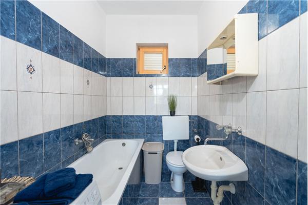 Apartment A1, for 6 persons