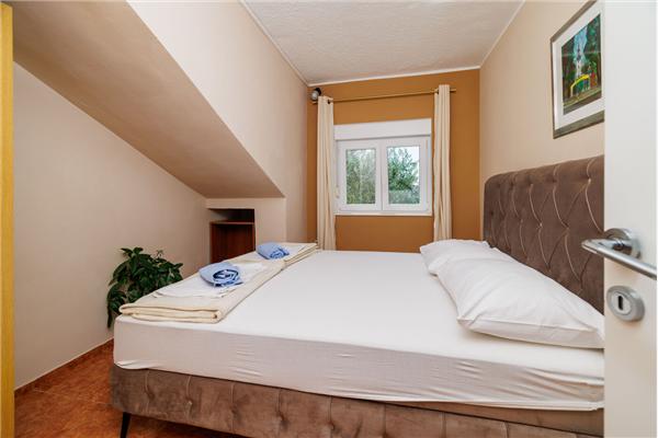 Apartment A3, for 7 persons