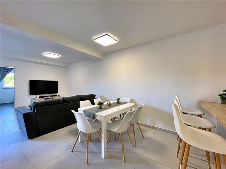 Apartment A1, for 6 persons