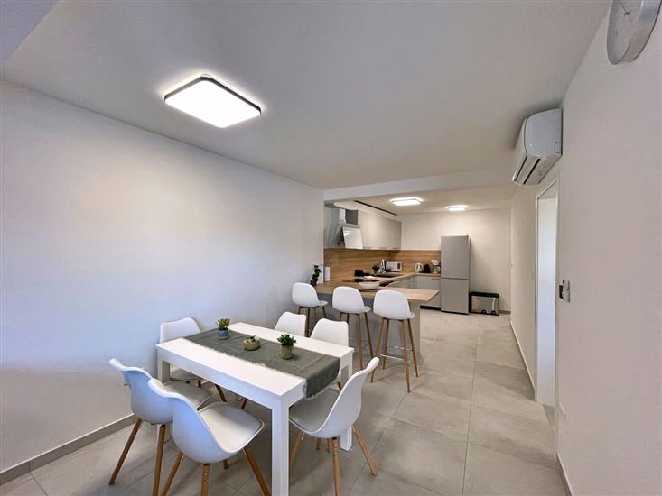 Apartment A1, for 6 persons
