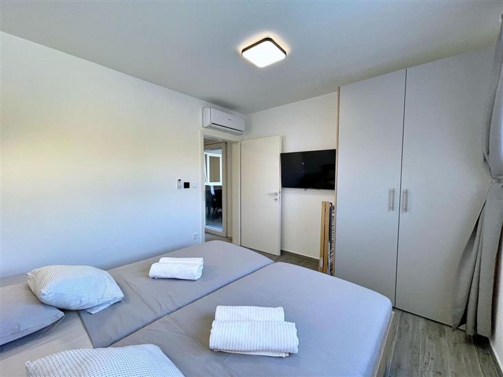 Apartment A1, for 6 persons
