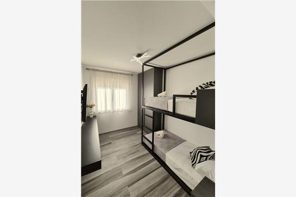 Apartment A1, for 6 persons