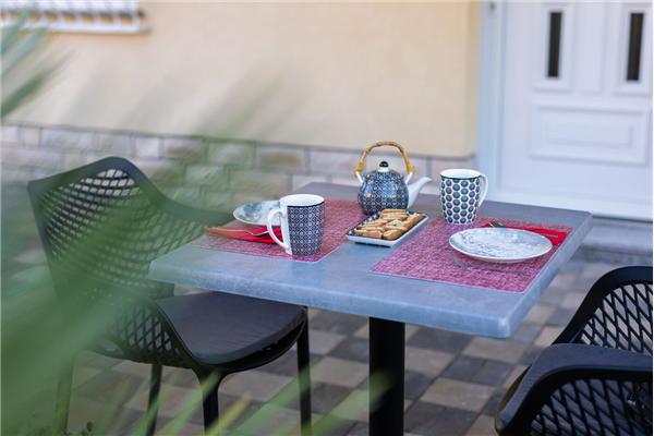 Room S1, for 2 persons