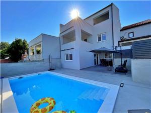 Apartments Bonum with Private Pool Silo - island Krk, Size 90.00 m2, Accommodation with pool, Airline distance to the sea 130 m