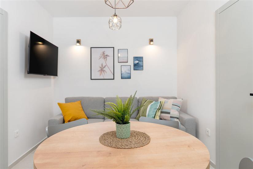 Apartment A2, for 5 persons