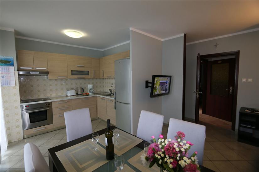 Apartment A1, for 5 persons