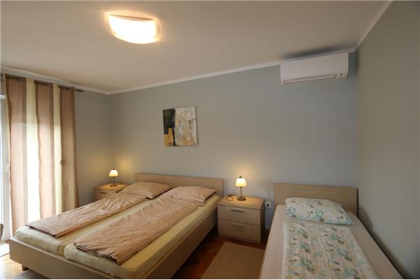 Apartment A1, for 5 persons