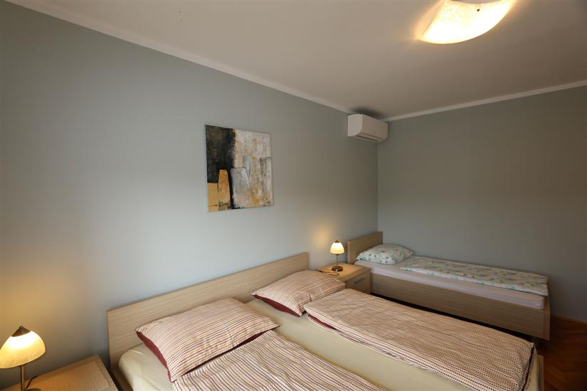 Apartment A1, for 5 persons