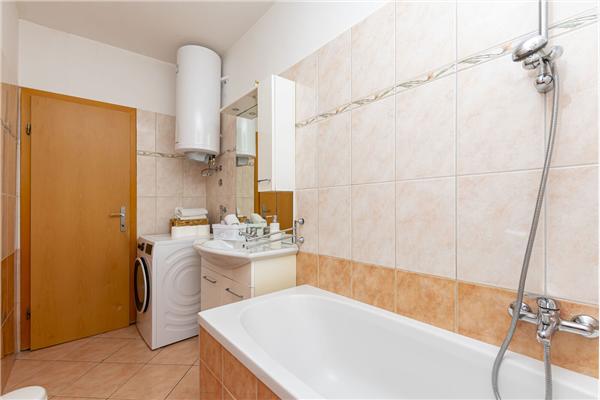 Apartment A1, for 8 persons