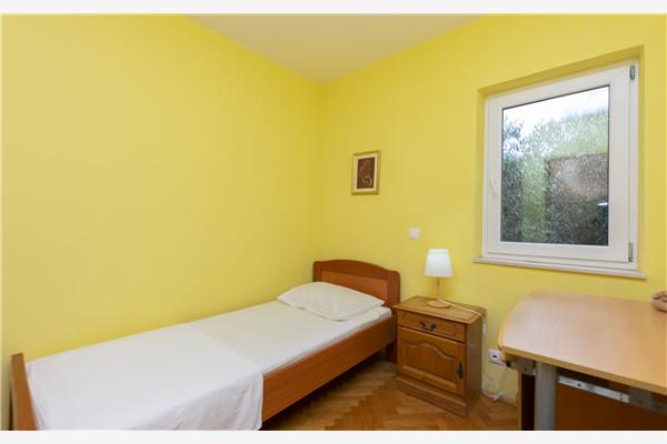 Apartment A1, for 8 persons
