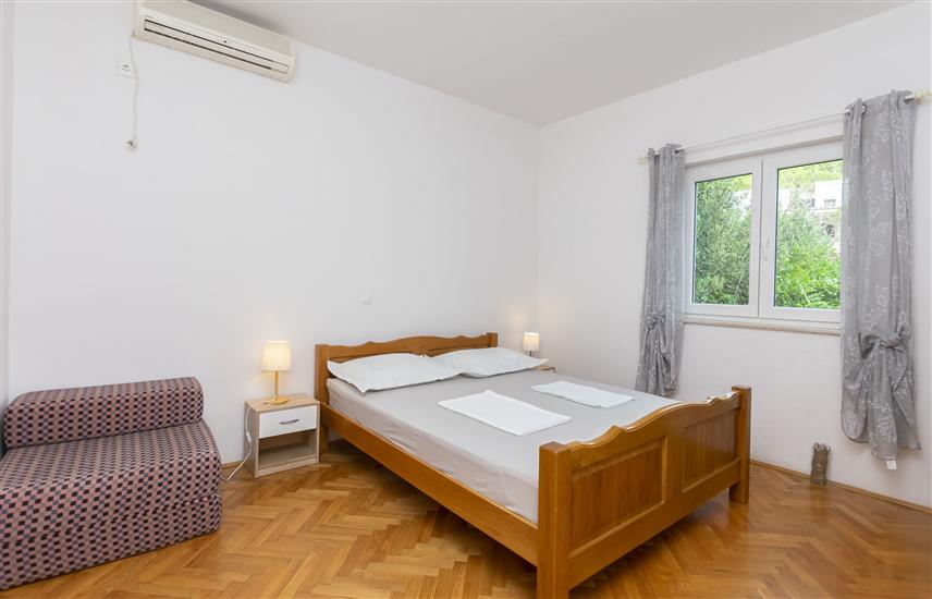 Apartment A1, for 8 persons