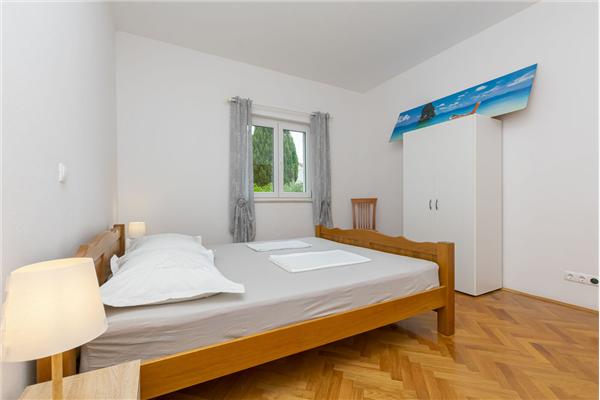 Apartment A1, for 8 persons