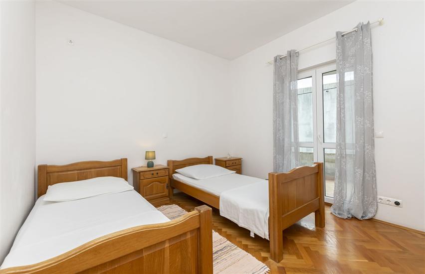 Apartment A1, for 8 persons