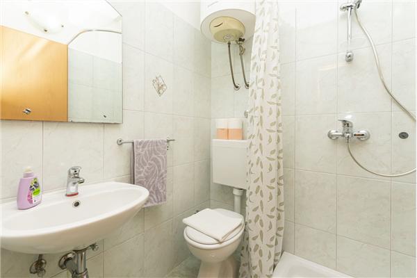 Apartment A1, for 8 persons