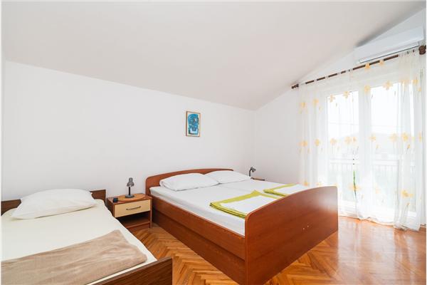 Apartment A3, for 8 persons