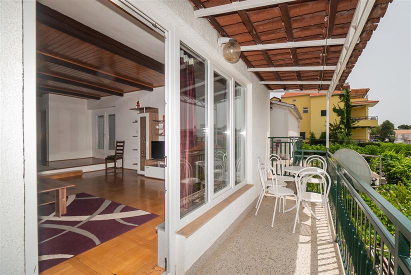 Apartment A3, for 8 persons