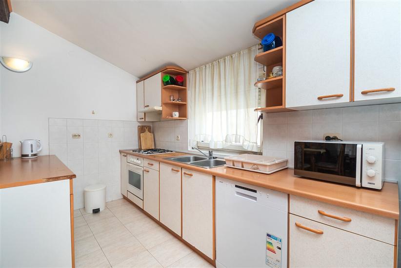 Apartment A3, for 8 persons