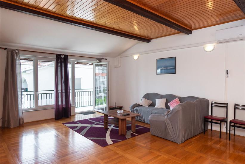 Apartment A3, for 8 persons