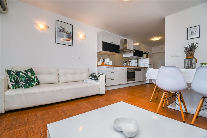 Apartment A2, for 5 persons