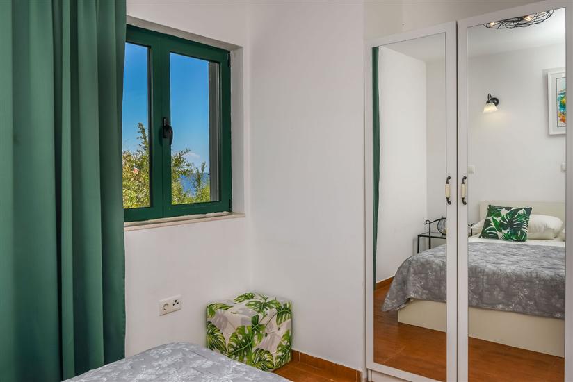 Apartment A2, for 5 persons