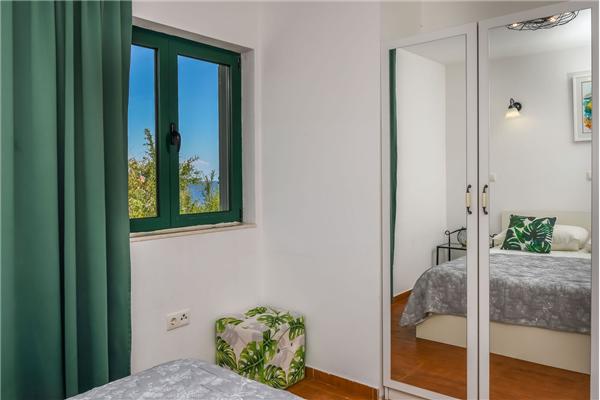 Apartment A2, for 5 persons