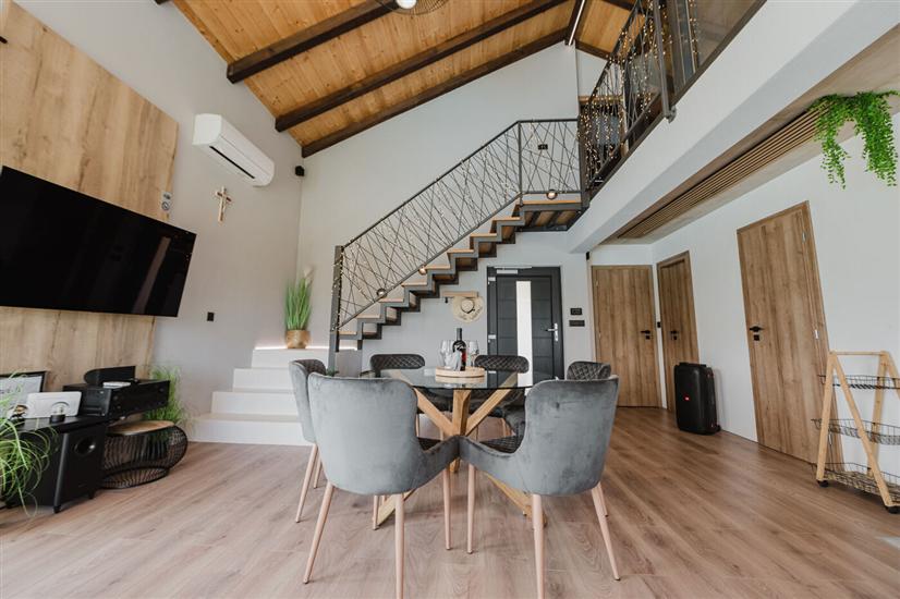 House K1, for 8 persons