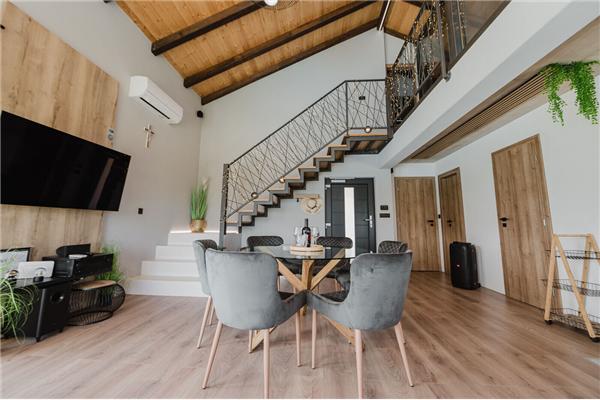 House K1, for 8 persons