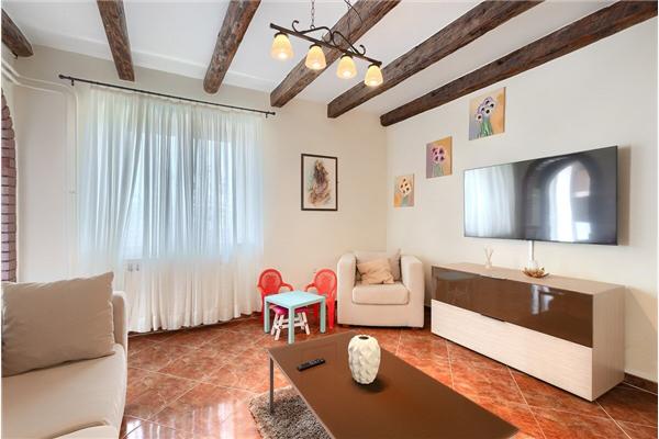 House K1, for 10 persons