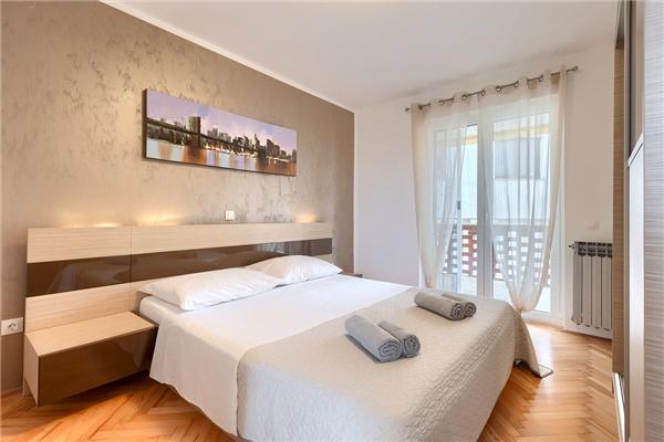 House K1, for 10 persons