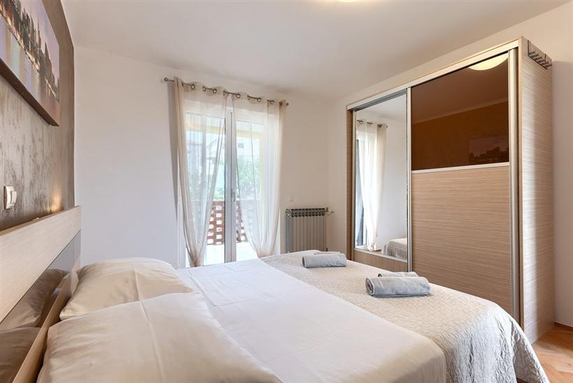 House K1, for 10 persons