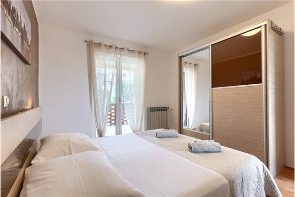 House K1, for 10 persons