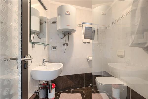 House K1, for 10 persons