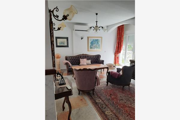 House K1, for 10 persons