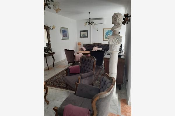 House K1, for 10 persons