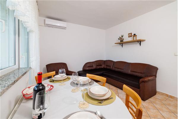 Apartment A2, for 4 persons