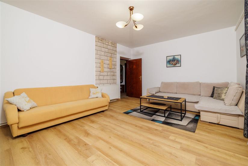 Apartment A4, for 6 persons