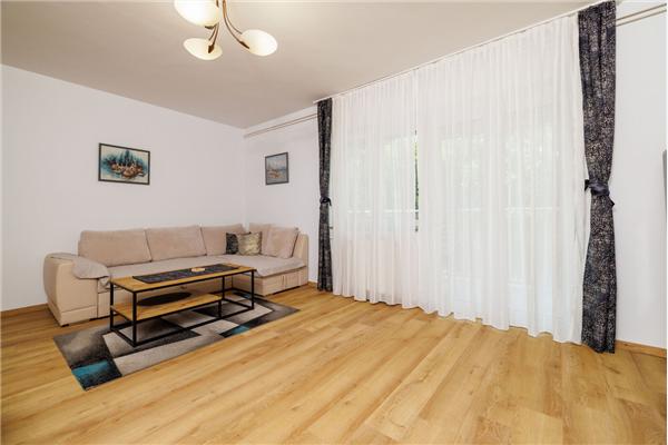 Apartment A4, for 6 persons