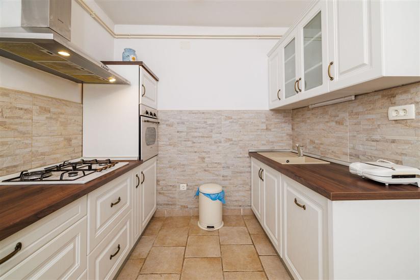 Apartment A4, for 6 persons