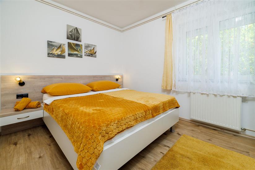 Apartment A4, for 6 persons