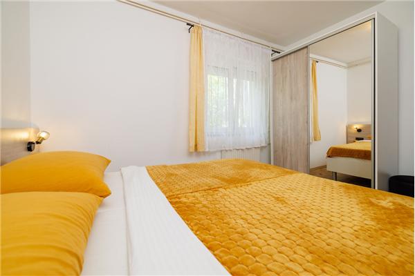 Apartment A4, for 6 persons