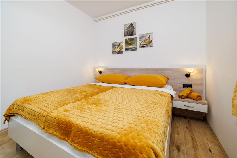 Apartment A4, for 6 persons