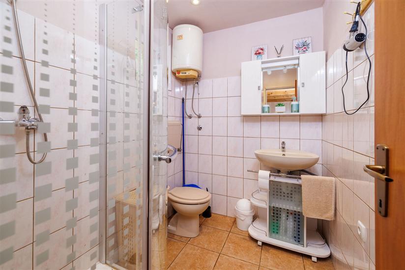 House K1, for 5 persons